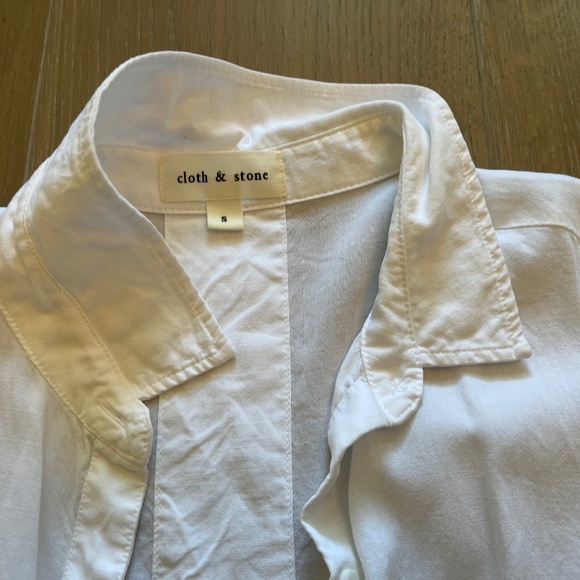 Cloth and Stone women’s short sleeve shirt - Picture 2 of 3